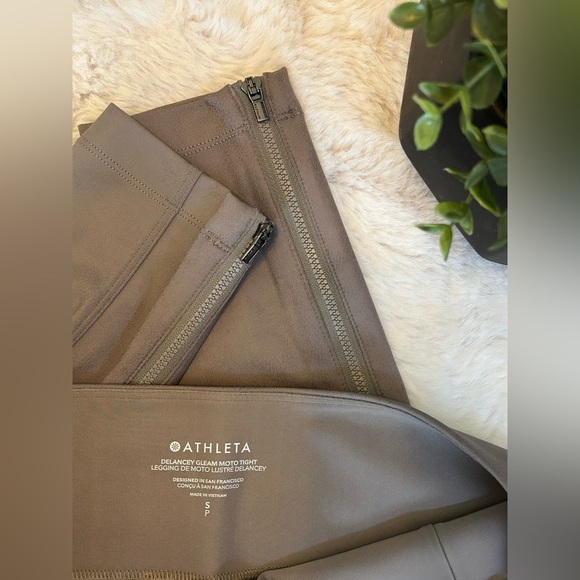 Athleta Delancey Gleam Moto Tight in Taupe Small Petite - Picture 3 of 6